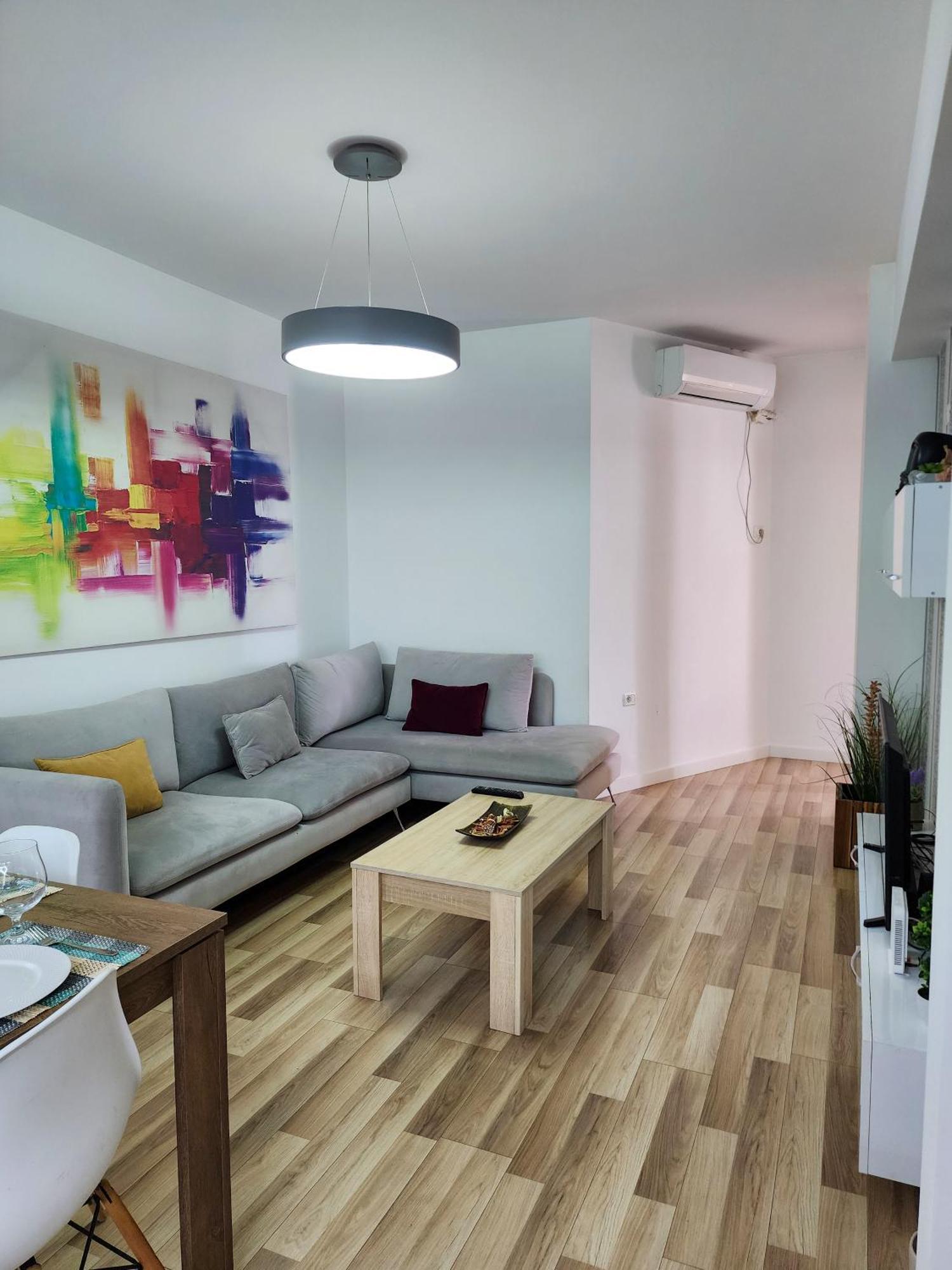 2E Apartment Myslym Shyri ティラナ エクステリア 写真